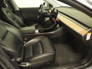 Sedan Tesla Model 3 12 av 21