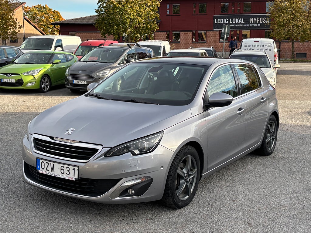 Peugeot 308 1.6 e-HDi 115 FAP Allure Panorama Nyservad