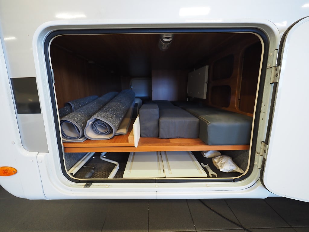 Dethleffs Black Magic Edition Låga Långbäddar I ALDE I Solcell I BM T 001