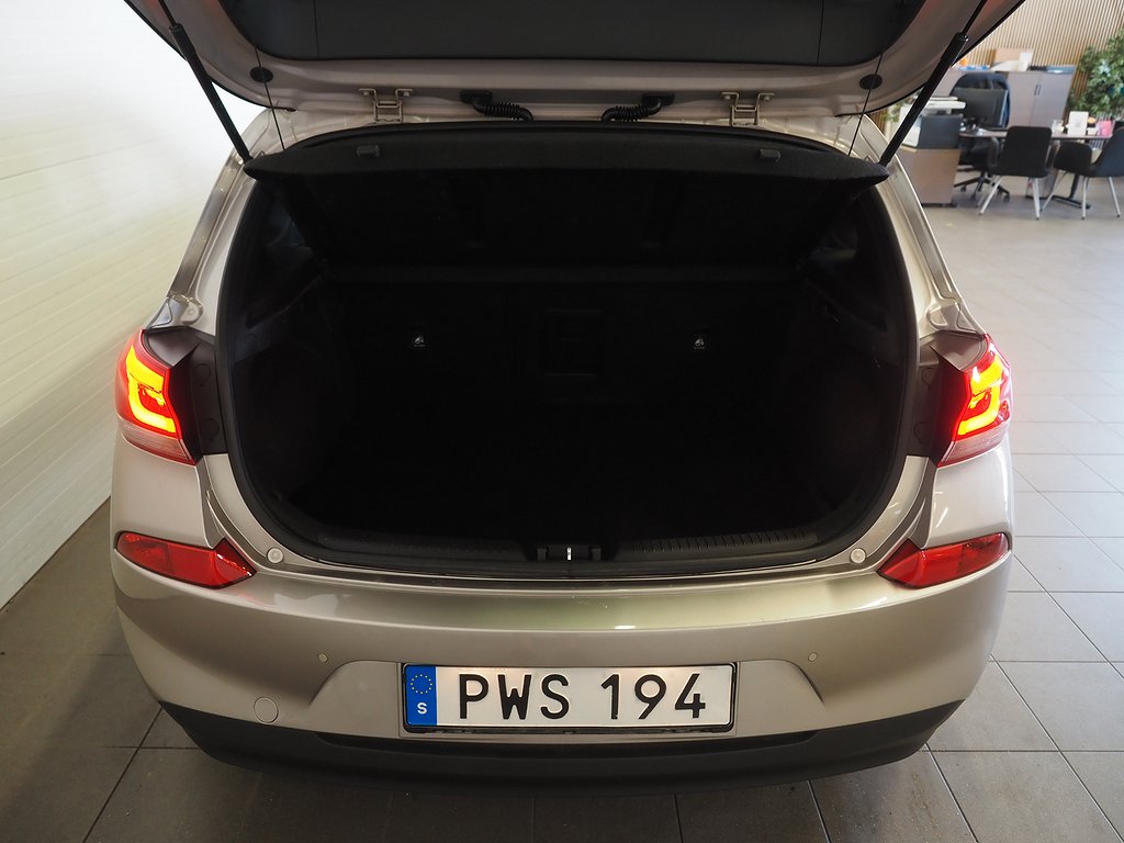 Hyundai i30 1.4 T-GDi 140hk Premium Navi M-Värm Kamera 2018