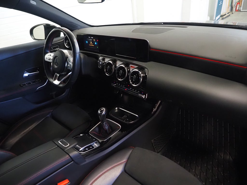 Mercedes-Benz A 180 AMG Line Kamera Apple Carplay Drag