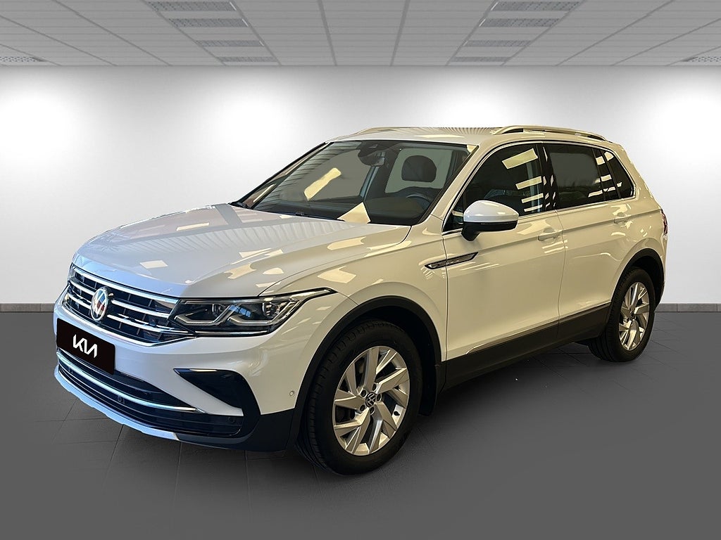 Volkswagen Tiguan 2.0 TDI DPF SCR 4Motion Elegance *Vinterhjul Dragkrok*