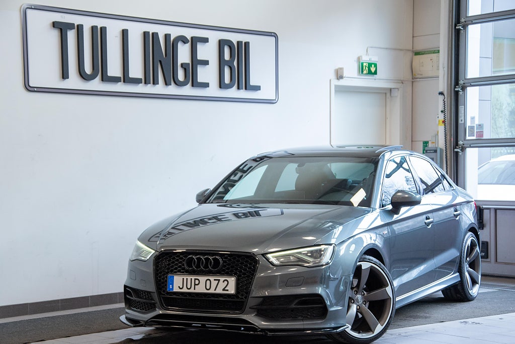 Audi A3 Sedan 2.0 TDI Quattro 150HK S-Line Eyecatcher Pano 19" 