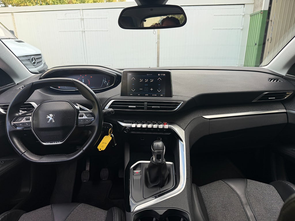 Peugeot 3008 1.2 PureTech 130 Allure Euro 6 / 12 MÅNADERS GARANTI