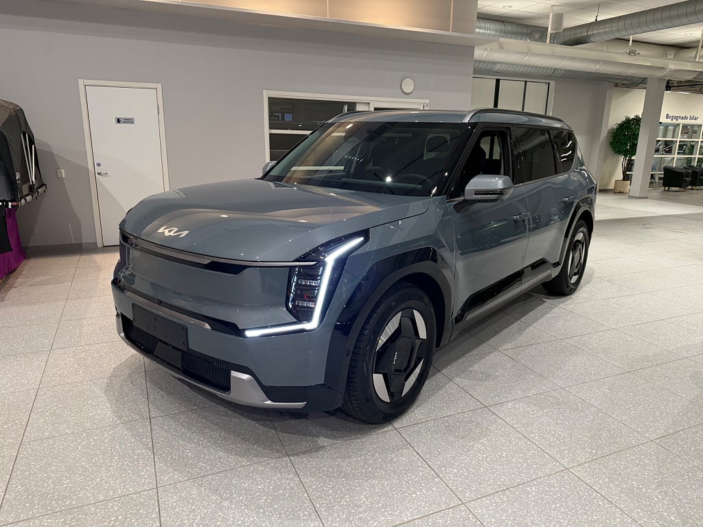 Kia EV9 PLUS AWD 384hk 7-sits V-HJUL 9900:- 