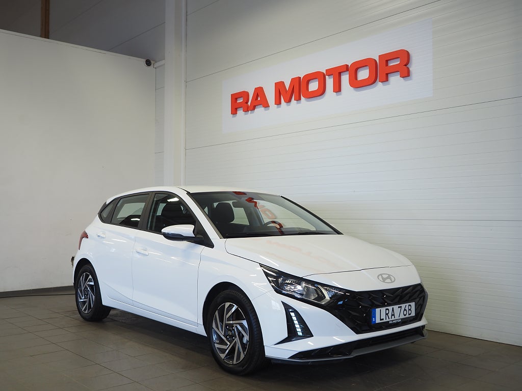 Hyundai i20 Essential 1.0 T-GDI 100HK Automat Kamera Moms 2025