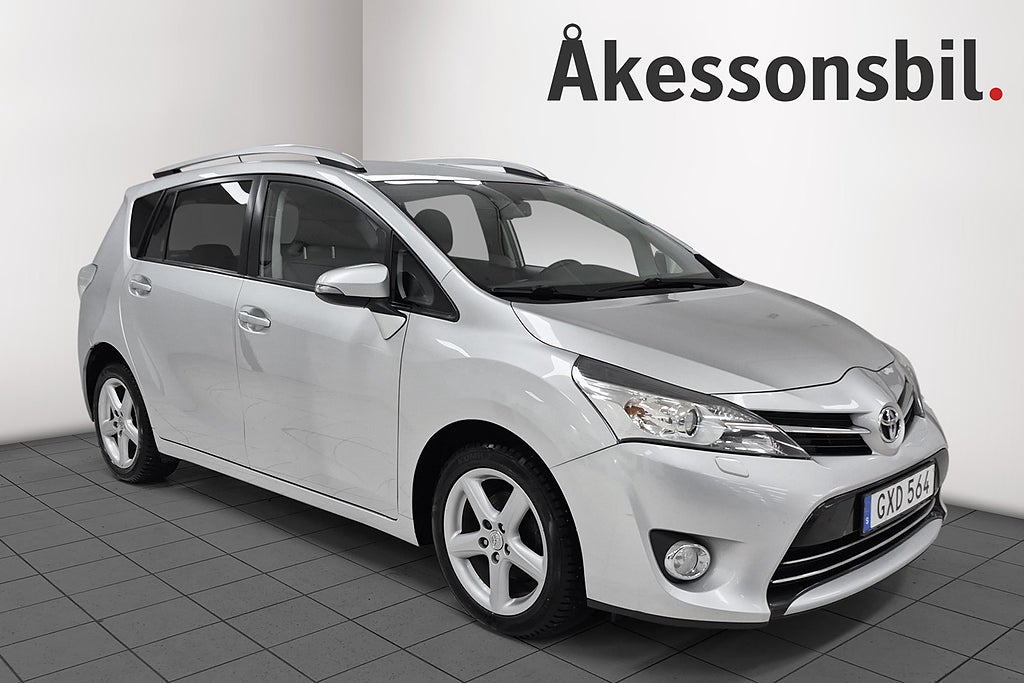 Toyota Verso 111hk 7-SITS LÅG SKATT