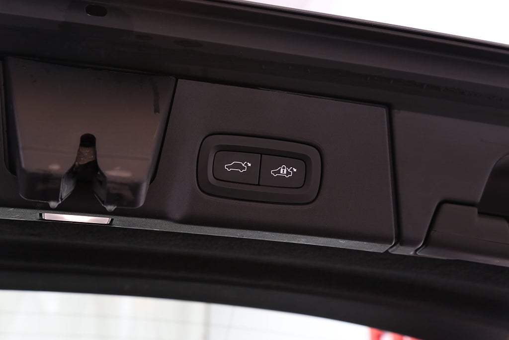 Volvo V90 Cross Country D5 AWD 235hk Adv Edition Aut Navi Kamera VOC D 2019