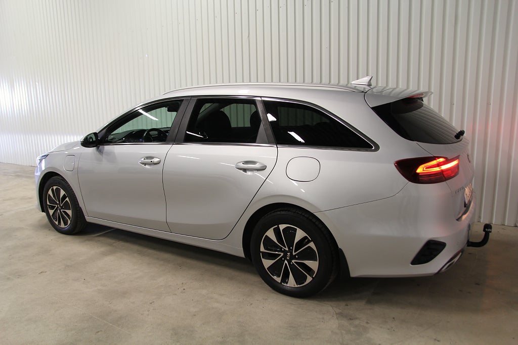 Kia Ceed Sportswagon Plug-in Hybrid ny ruta, full s-bok