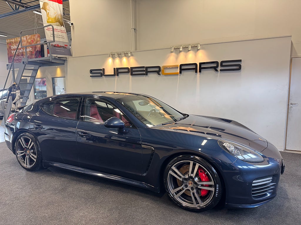 Porsche Panamera GTS PDK Svensksåld Sport Chrono 20"