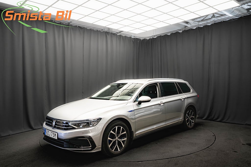 Volkswagen Passat GTE Plug-in NAPPALÄDER COCKPIT B-VÄRM DRAG KAMERA MOMS