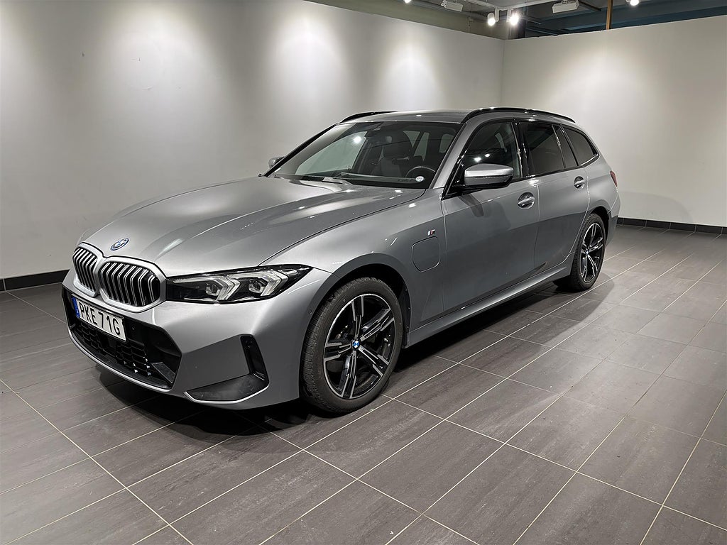 BMW 330e xDrive Touring M Sport Fartpilot HiFi Drag | Ränta 1,99%