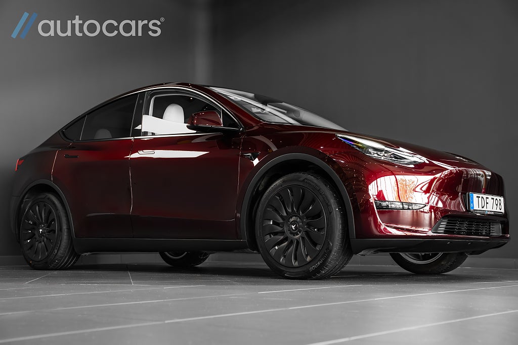 Tesla Model Y Uppgraderad Autopilot | Leasbar | Dragkrok | Panorama