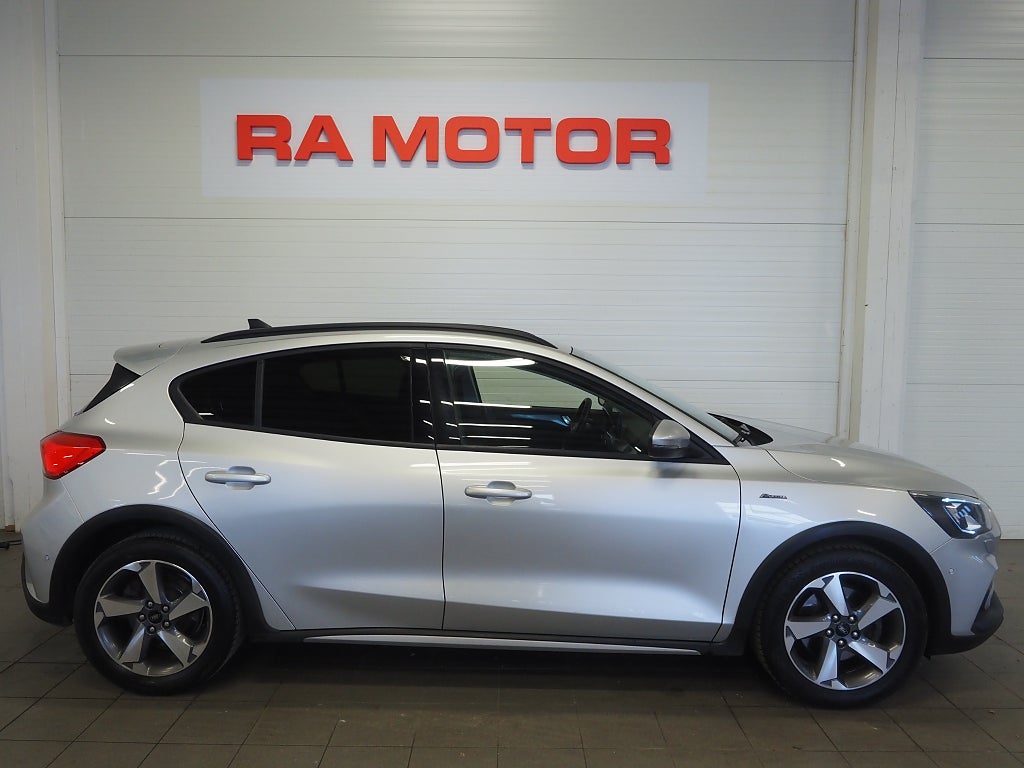 Ford Focus Active 1.0 EcoBoost Active 125hk Backkamera