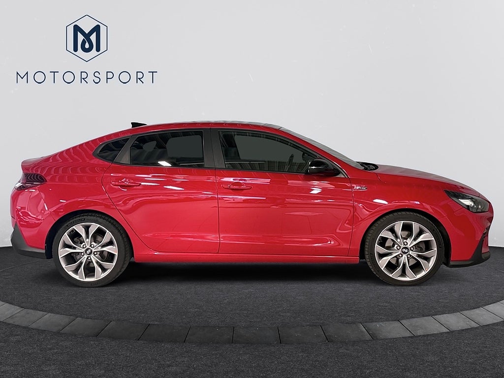 Hyundai i30 Fastback 1.4 T-GDi Aut N-Line Farthållare Rattvärme bild 7