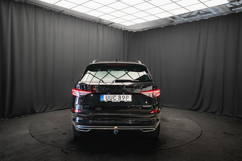 Skoda Kodiaq TDI 4x4 SPORTLINE 7-sits D-VÄRM DRAG KAMERA 1ÄGARE MOMS