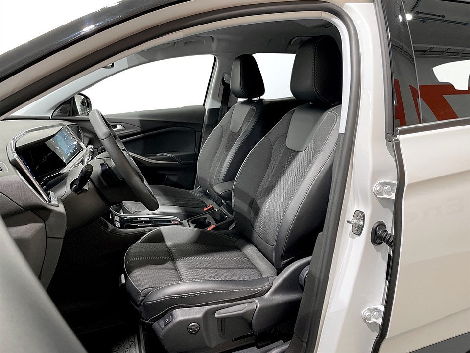 Bild på Opel Grandland GS 1.2 PT 130hk Aut - B-KAMEA, CARPLAY