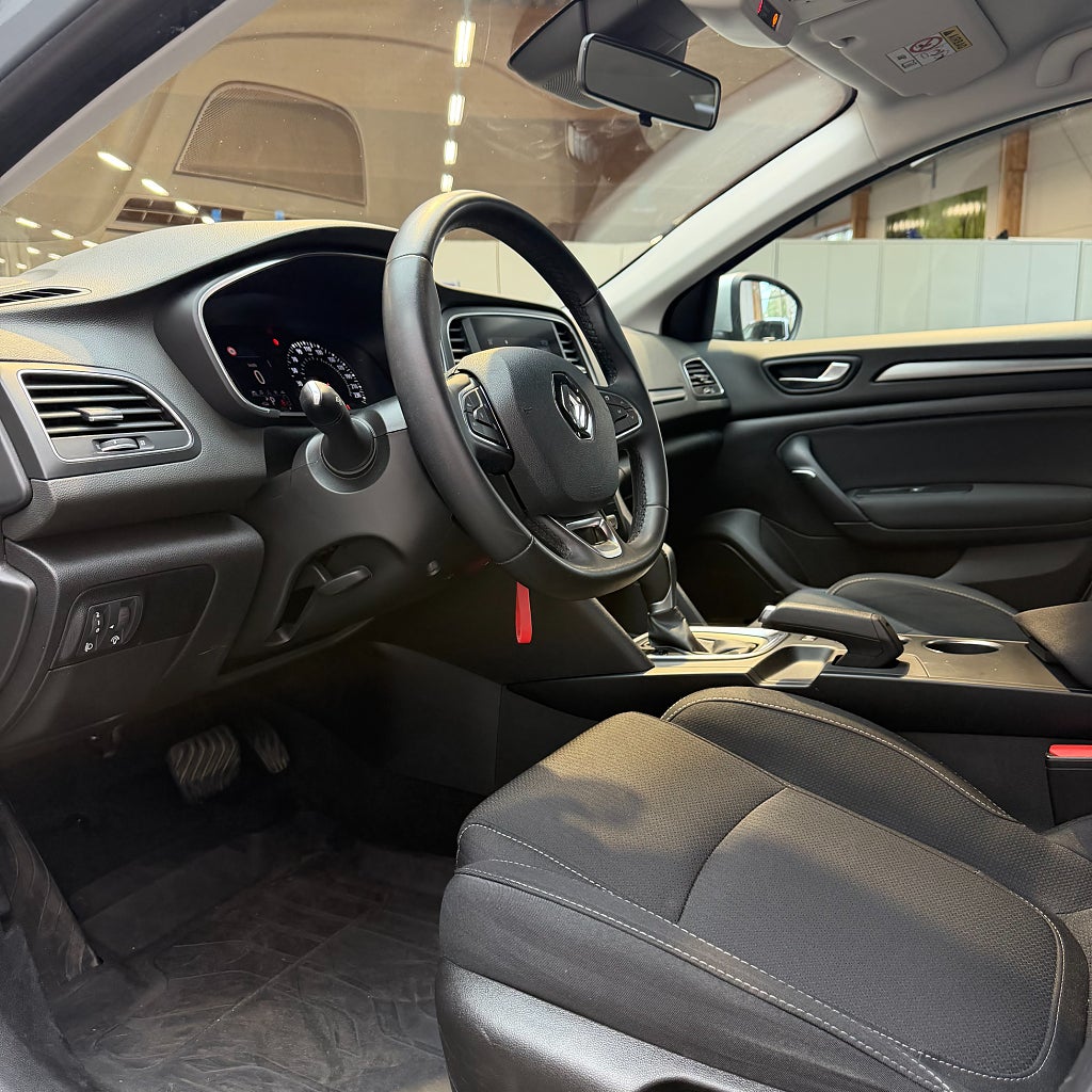 Renault Mégane 1.5 Blue dCi EDC Navigation P-sensorer