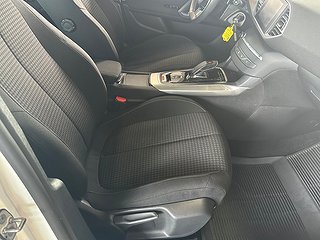 Halvkombi Peugeot 308 16 av 23