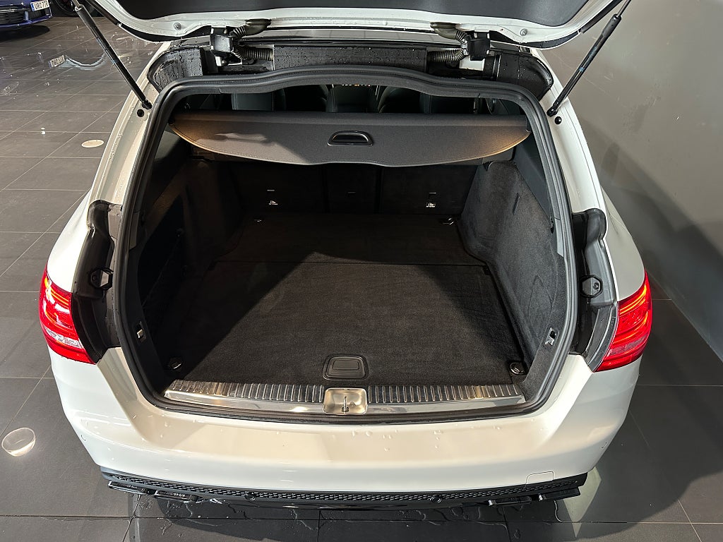 Mercedes-Benz C 63 AMG Panorama Burmester 600hk - bild 16