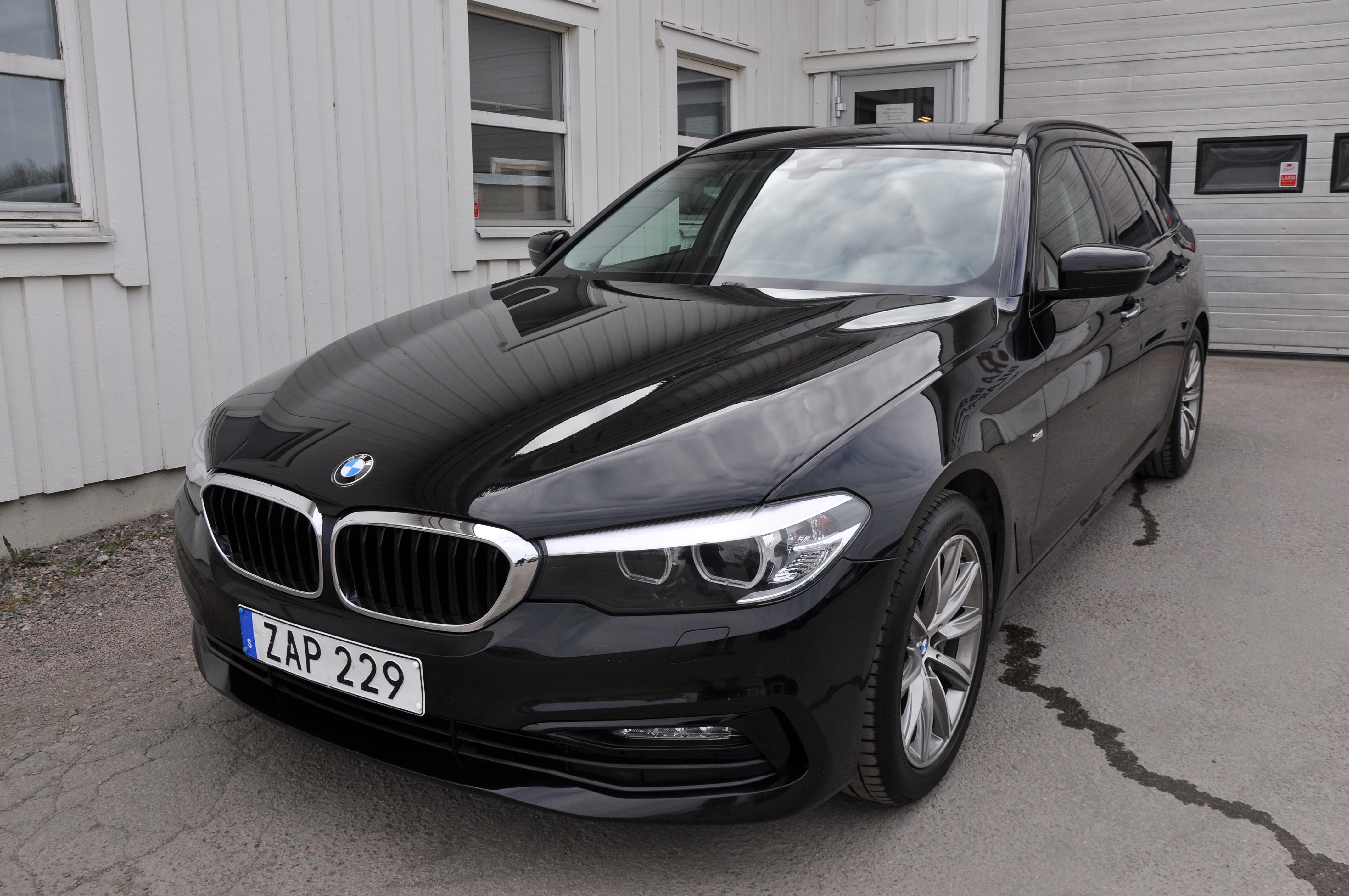 BMW 530 2018, photo 2/39