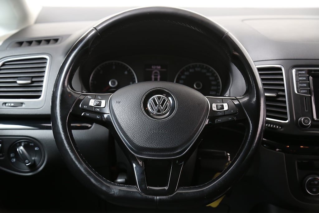 Volkswagen Sharan 2,0 TDI 184hk 4Motion GT DSG Värmare Drag 7-sits 2017