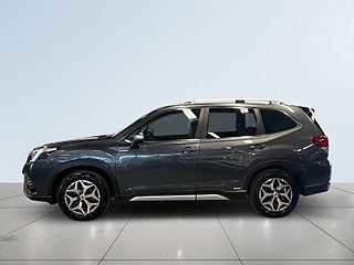 Subaru Forester e-Boxer XFuel Lineartronic MOMS/1-Ägare/Drag/S&V-Däck
