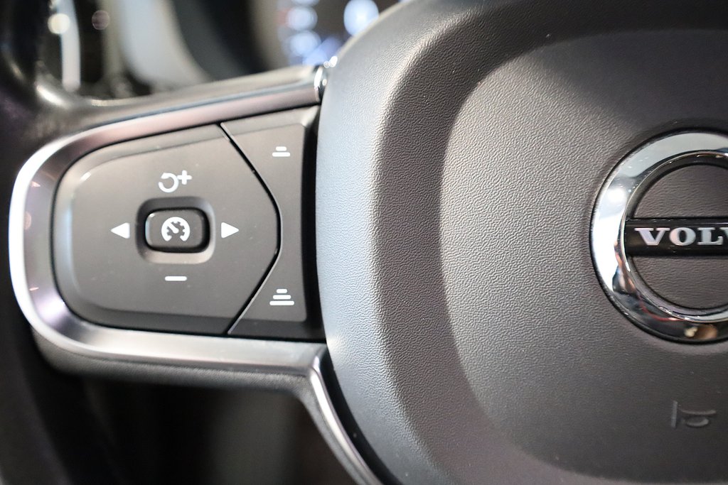 Volvo XC60 Recharge T6 Inscription Exp AWD Pano Skinn Drag 2021