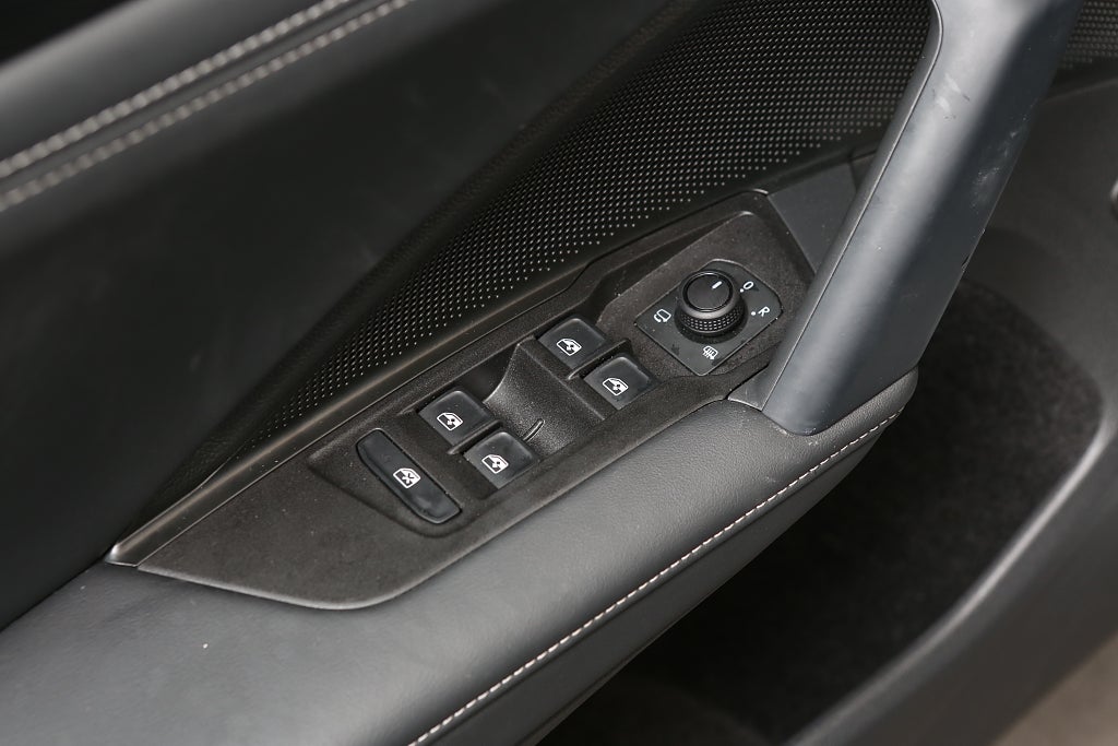 Volkswagen Tiguan 1,5 eTSI 150hk Life Edition Värmare Drag 2025