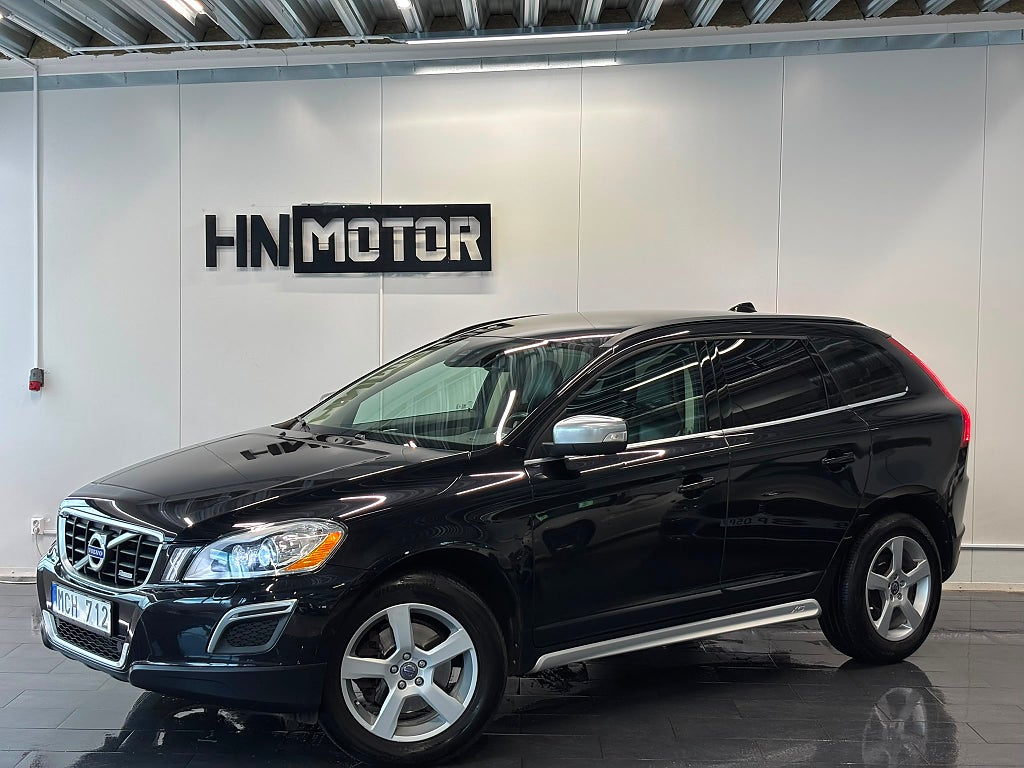 Volvo XC60 D5 AWD Geartronic R-Design |2Brukare|Värmare|Drag|NySer