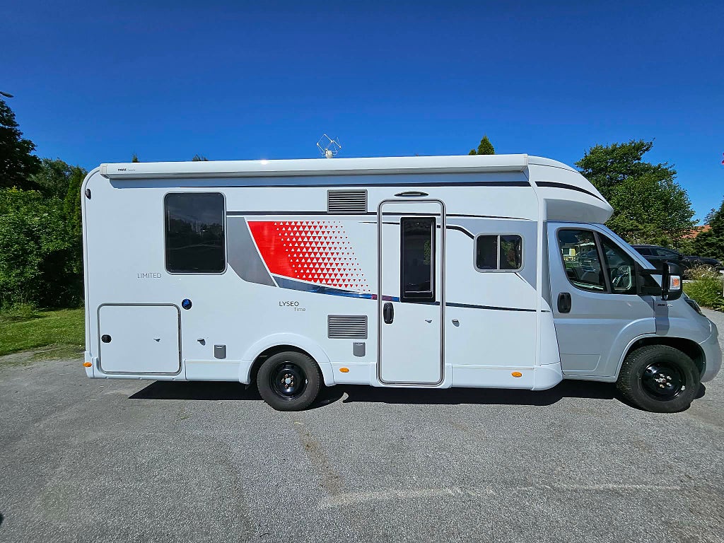 Bürstner BT 736 QB Truma E Lyseo Lågmilad Taksäng (Skybed) 2,3 TDI