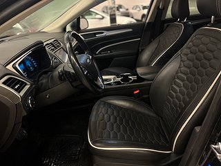 Ford Mondeo 2.0 AWD Vignale 180hk Drag/Kamera/Värmare/MOMS