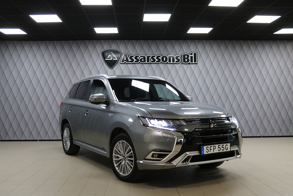 Mitsubishi Outlander PHEV 4WD Business Drag Läder 360-Kamera 1 Brukare