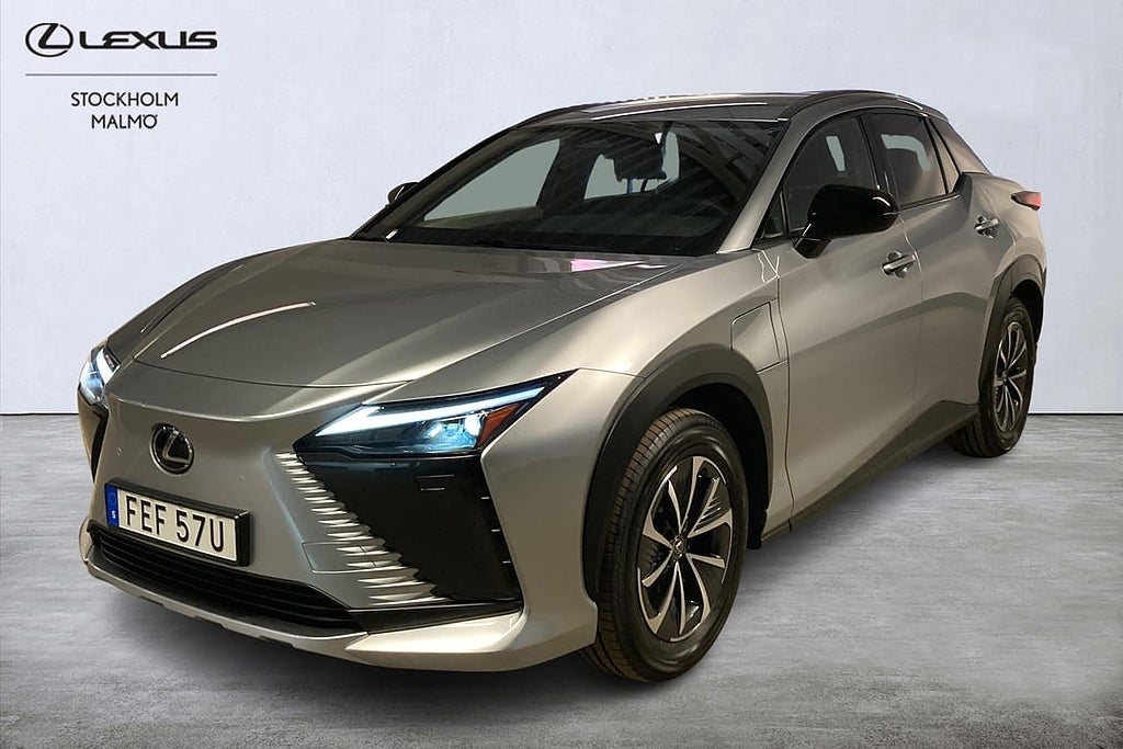 Lexus RZ 300e Skinn Backkamera Navigation