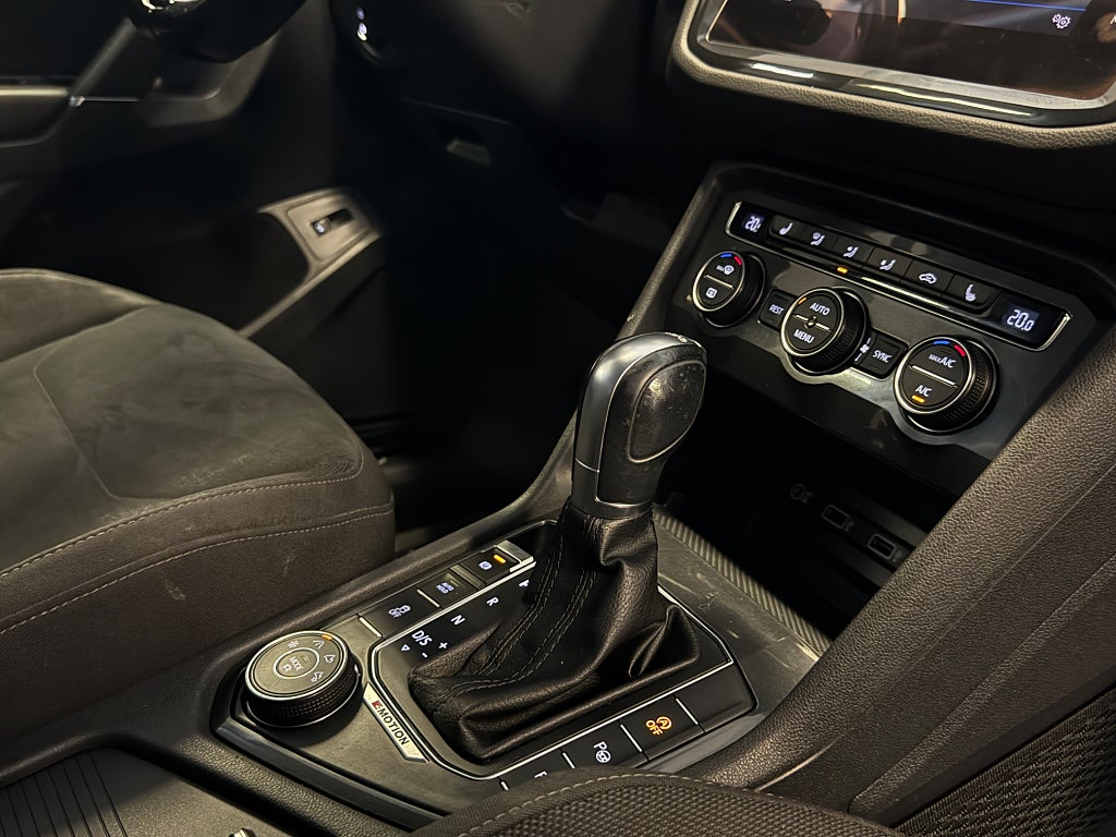 Volkswagen Tiguan 2018 - miniatyr 23