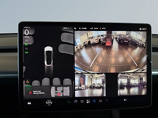 Tesla Model Y Long Range AWD Long Range Värmepump/Elstolar/Pano/Navi – bild 13