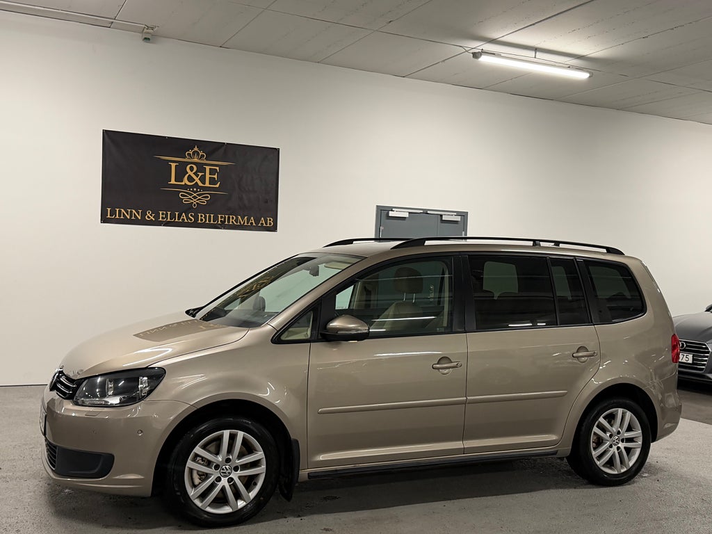 Volkswagen Touran 7-seater 2.0TDI DPF Masters D-VÄRMARE/PANO/GARANTI/DRAG
