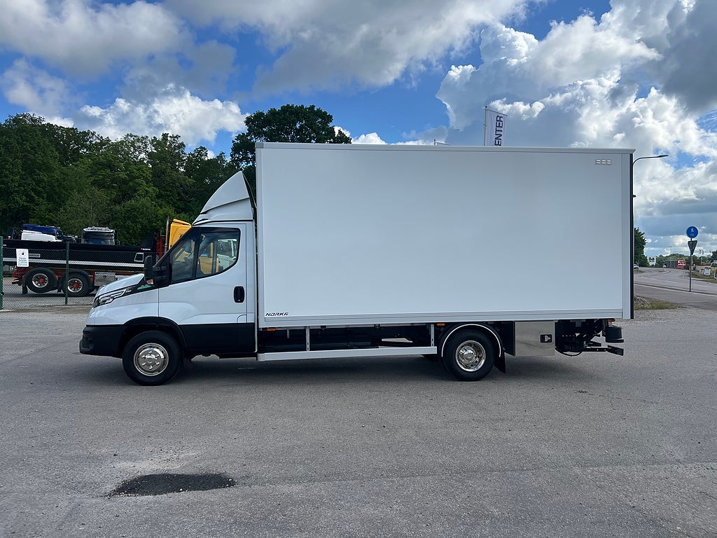 Iveco Daily 72C14G A8 CNG Skåpbil med Z-Lift