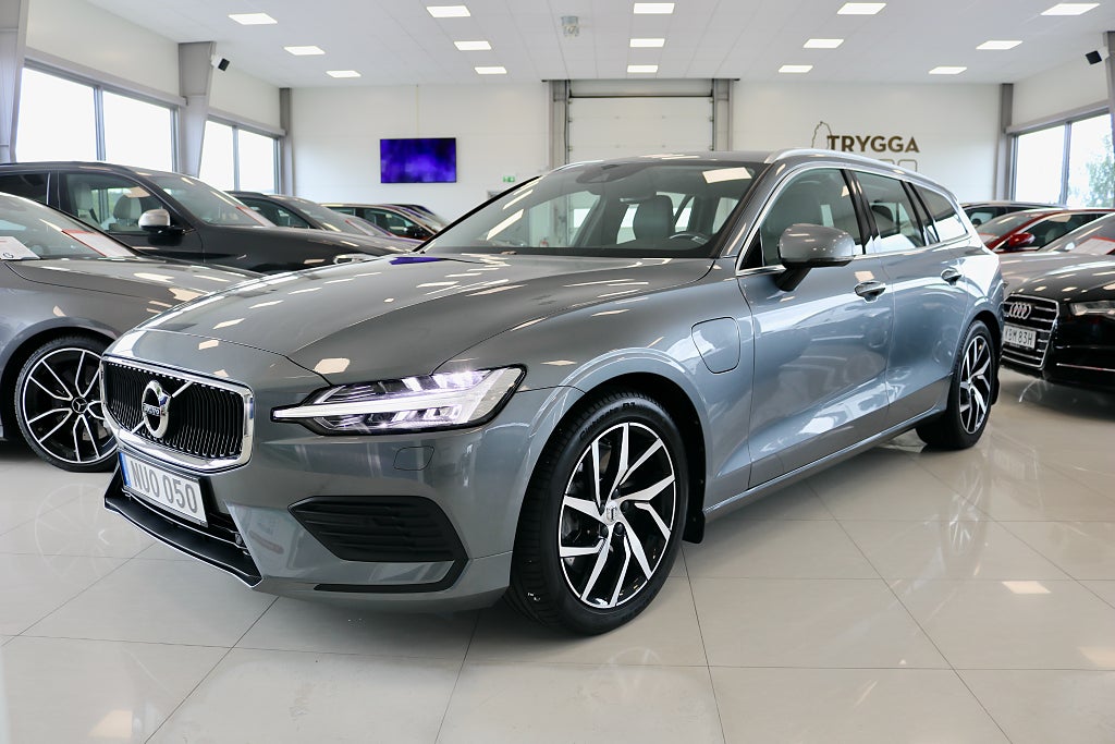 Volvo V60 T6 Twin Engine AWD Momentum A/Drag/B-kam/GPS/VOC/Se Utr