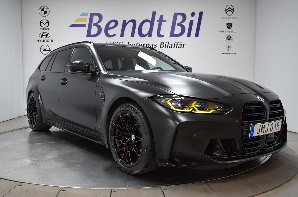 BMW M3 Comp. Tour xDrive | Laserlight | Kolfiberskalstolar