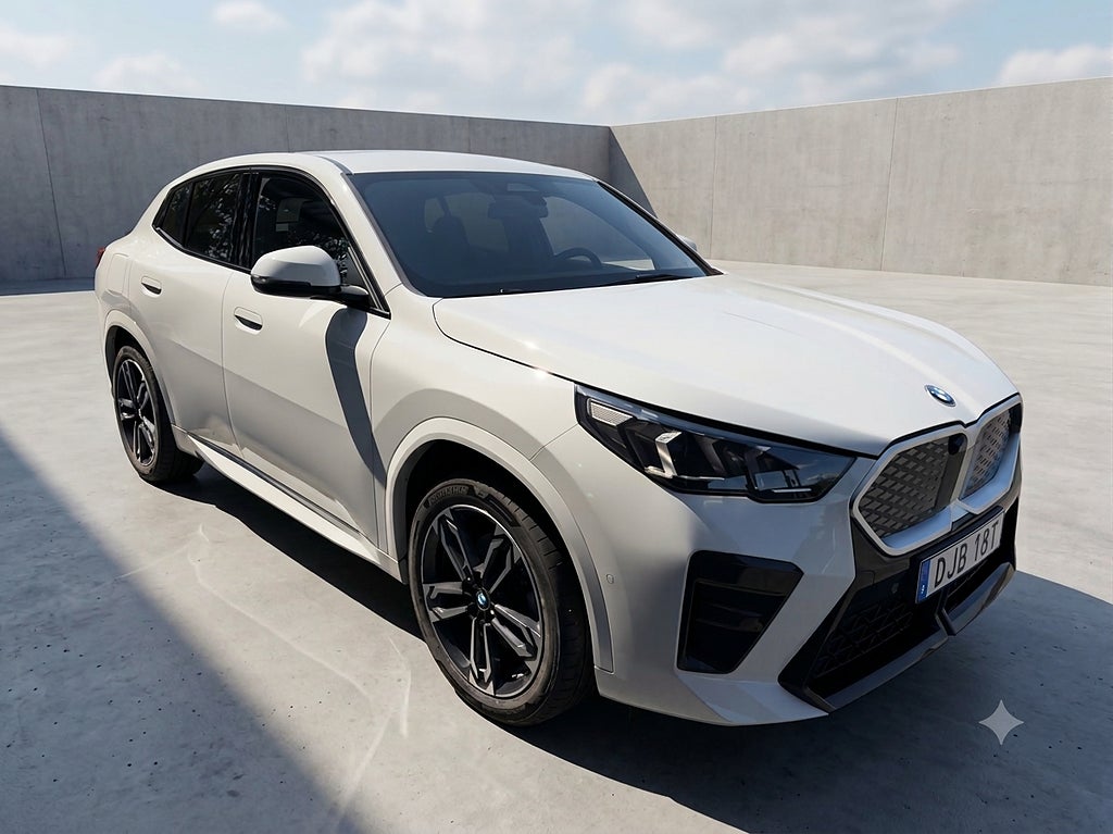 BMW iX2 xDrive30, M-Sport. Driving Assistant Plus, Drag,Värmare