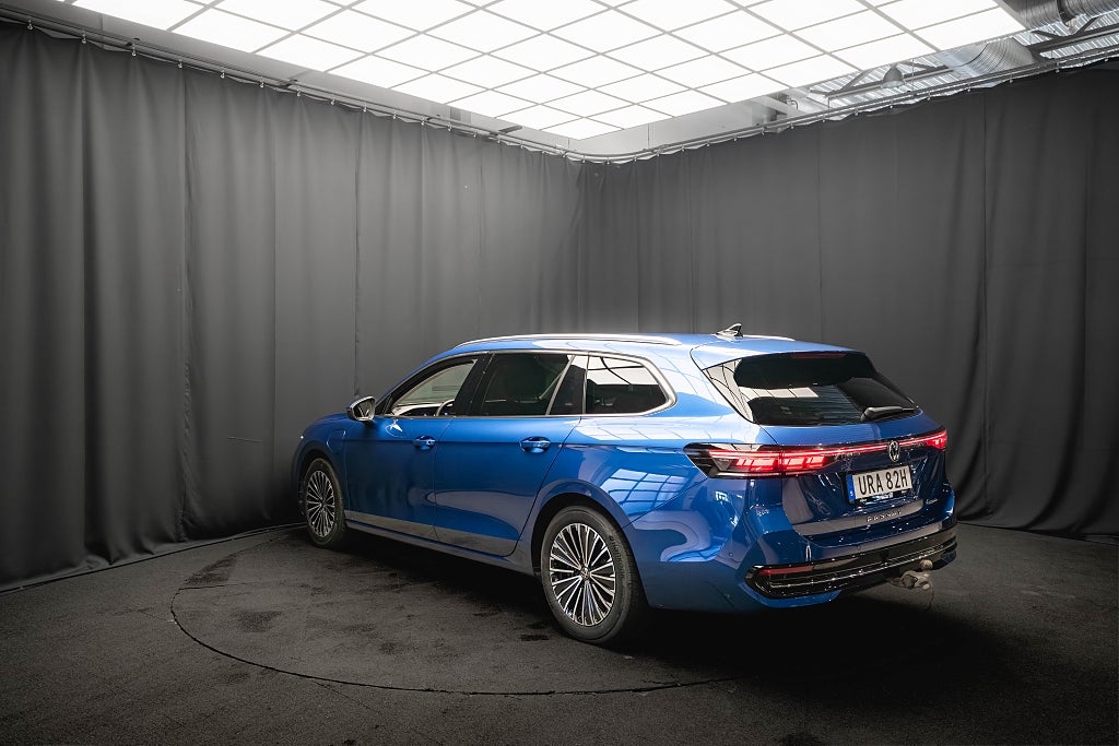 Volkswagen Passat eHybrid ELEGANCE DRAG KAMERA MASSAGE 1-ÄGARE MOMS