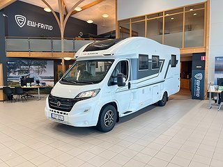 Husbil-halvintegrerad Adria CORAL PLUS 670 DC