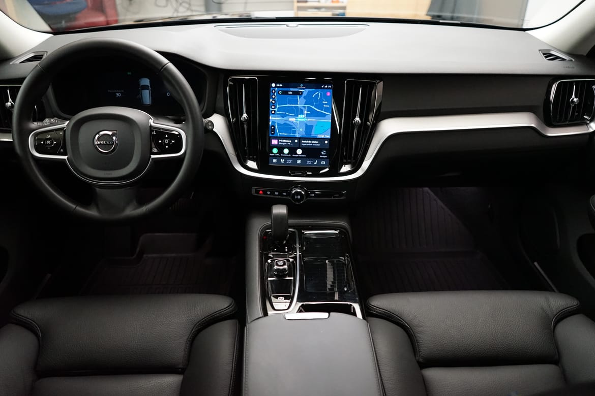 Volvo V60 Plus Dark Nordic 2025, bild 6/10