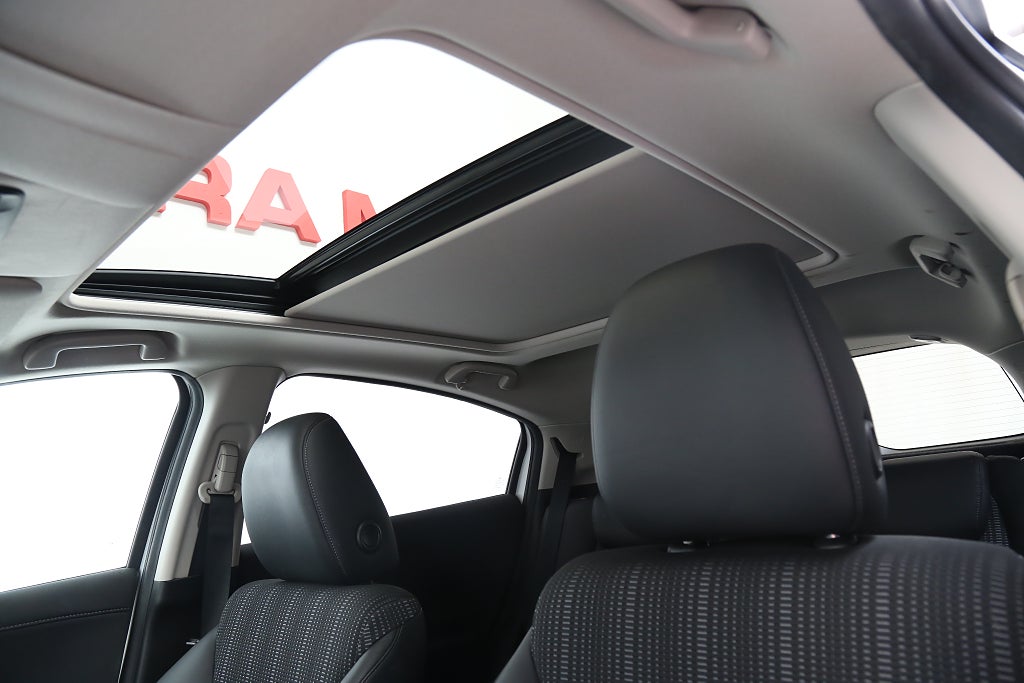 Honda HR-V 1,5 i-VTEC 131hk Executive Aut Keyless Panorama 1ägare