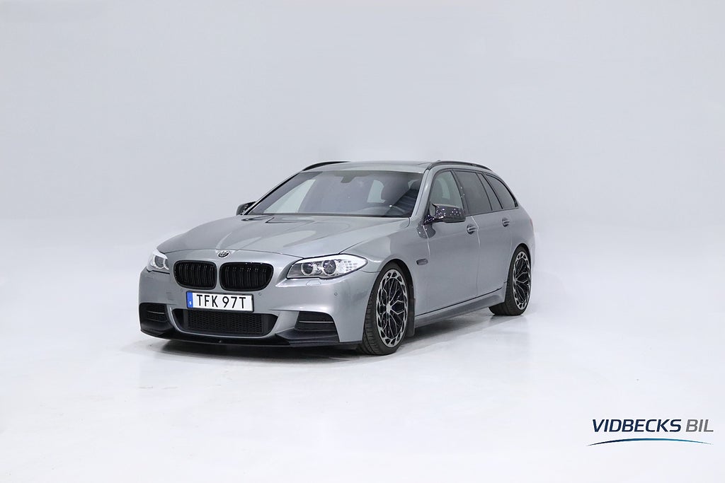 BMW M550 d xDrive MAX UTRUSTAD BLICKFÅNGARE VÄRMARE 20" 381HK