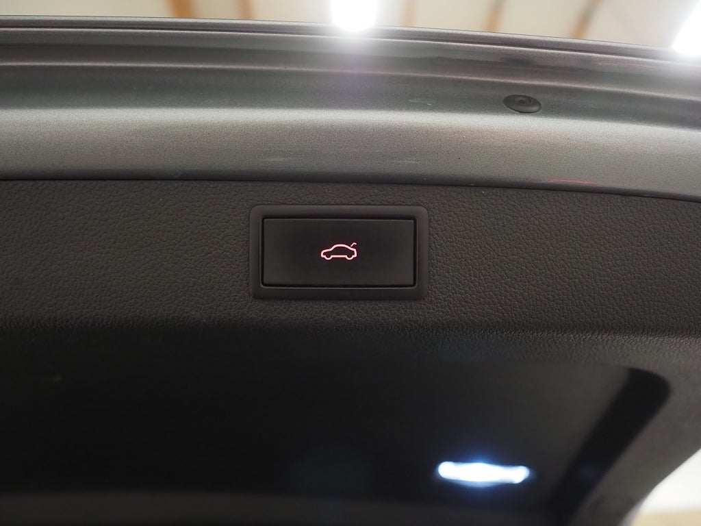 Skoda Superb iV 218hk  Sportline |Cockpit|Drag|Värmare| 2021