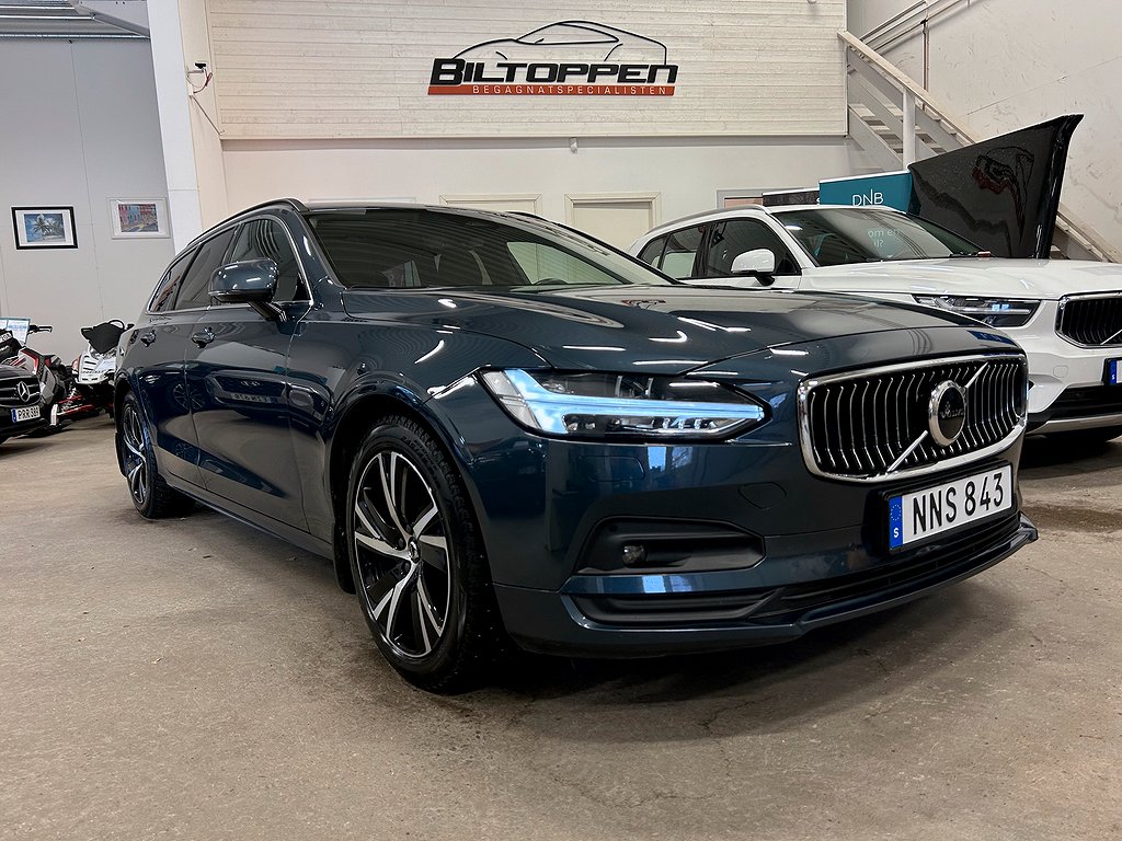 Volvo V90 B4 AWD Momentum Navi / Dragkrok / S+V-hjul