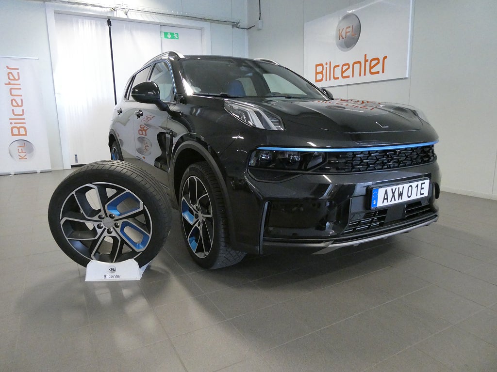 Lynk & Co 01 PHEV Aut-Kamera-Navi-BLIS-Pano-Värmare-70KmRange-SoV