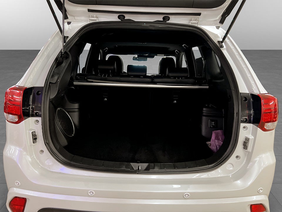 Bild på Mitsubishi Outlander S-Edition PHEV 203hk Aut 4WD B-KAMERA RATTVÄRME